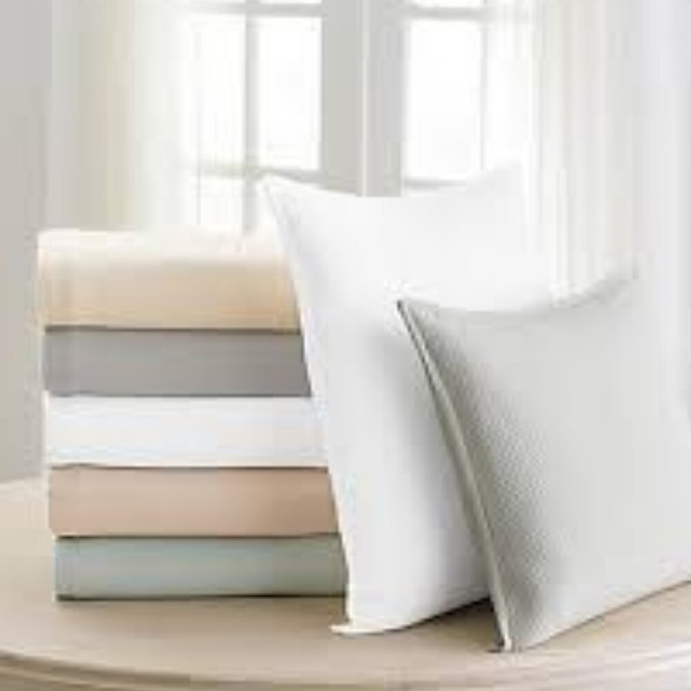 BALLARD DIAMOND MATELASSE COVERLET KING GRAY Excellent Used Condition